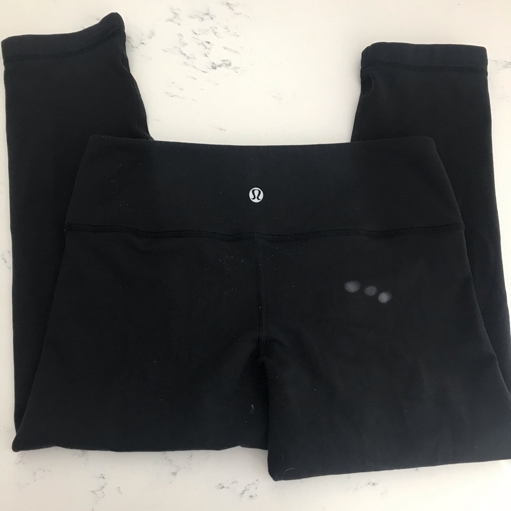 Lululemon reversible black/blue crop leggings 6